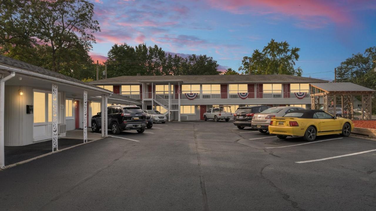 Grand Traverse Motel Traverse City Exterior photo