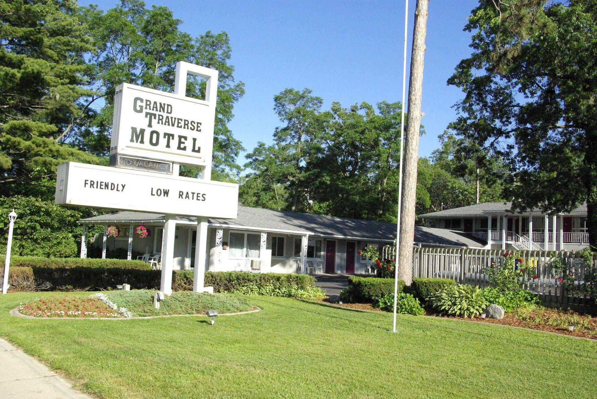 Grand Traverse Motel Traverse City Exterior photo