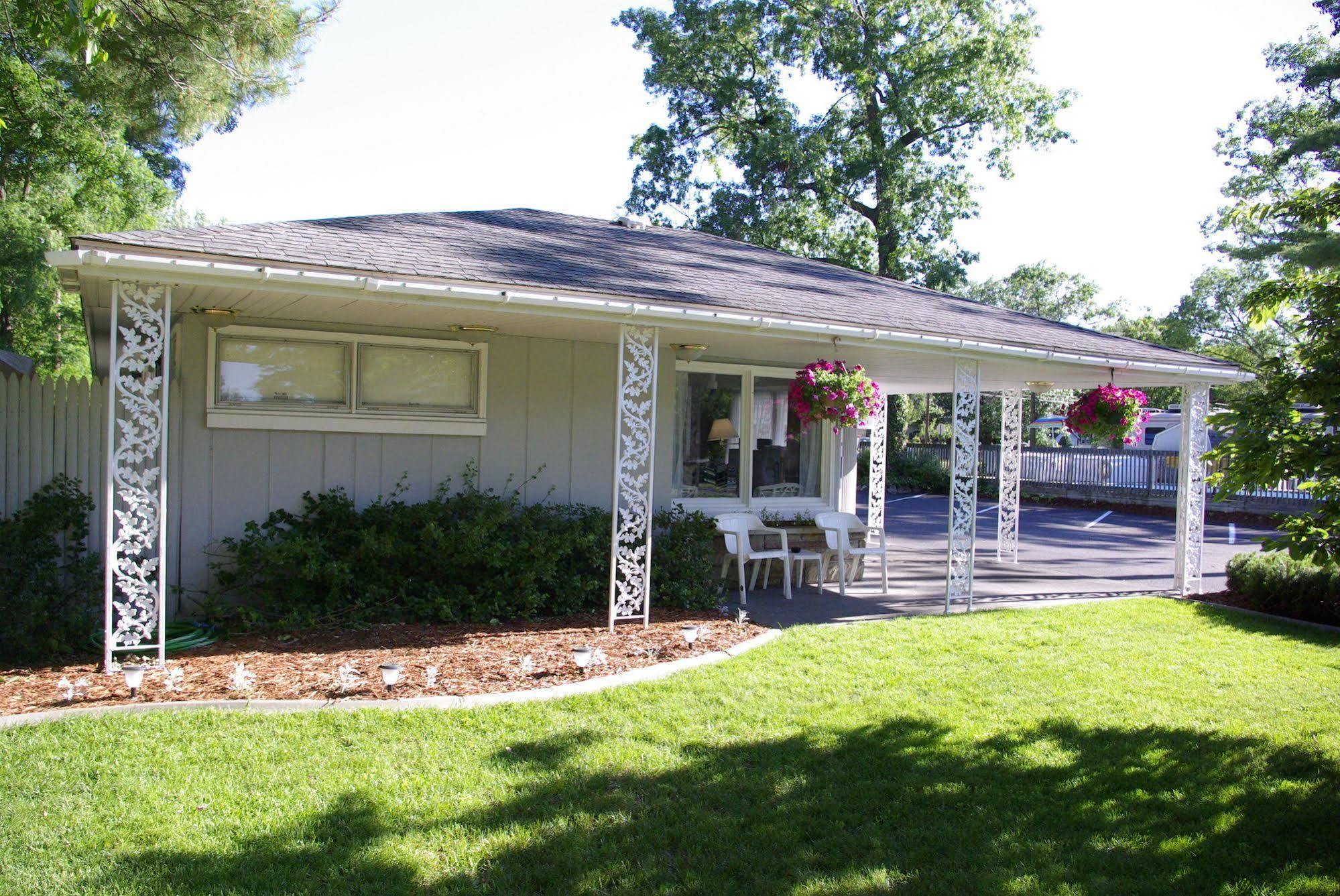 Grand Traverse Motel Traverse City Exterior photo