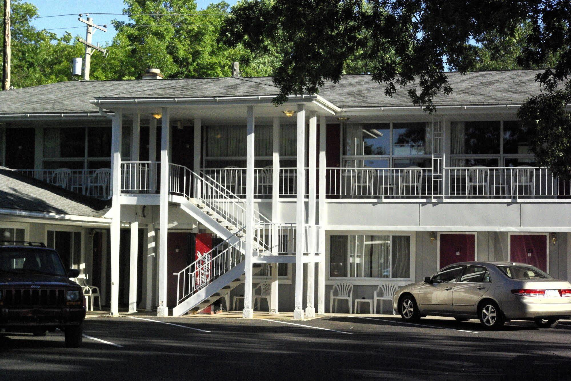 Grand Traverse Motel Traverse City Exterior photo